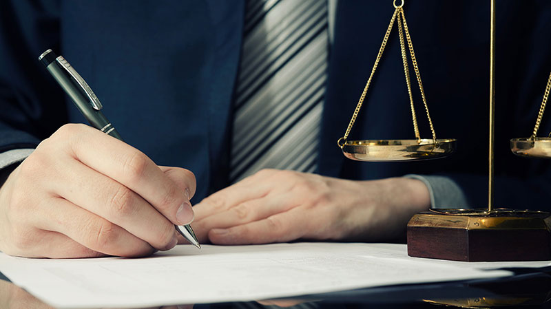 адвокат по гражданским делам